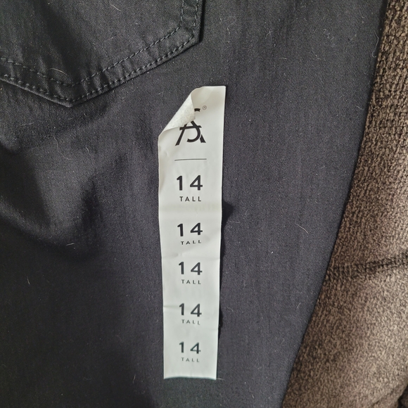 Women's Black Jeans - Picture 4 of 5